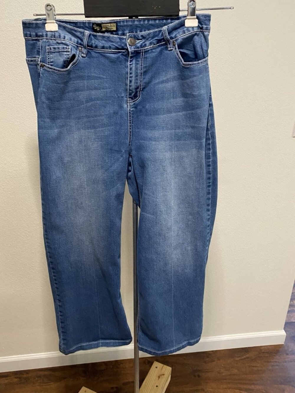 Suzanne Betro Womens Size 16 Jeans 36X26”
